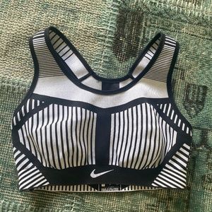 Nike FE/NOM Flyknit High-Support Sports Bra SMALL